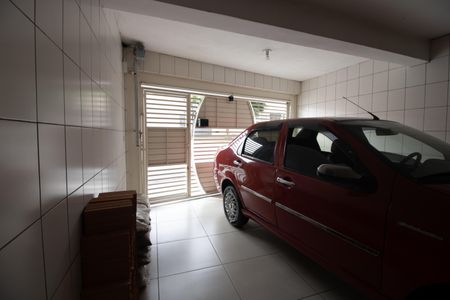 Casa à venda com 200m², 4 quartos e 2 vagas Casa à venda com 200m², 4 quartos e 2 vagasGaragem
