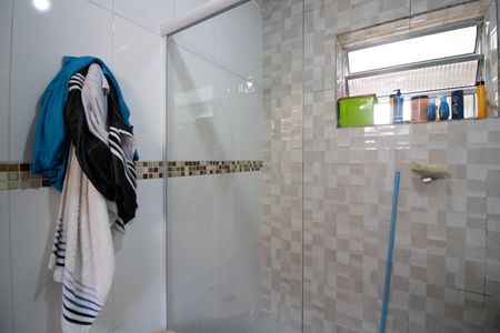 Casa à venda com 200m², 4 quartos e 2 vagas Casa à venda com 200m², 4 quartos e 2 vagasBanheiro 2