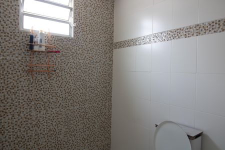 Casa à venda com 200m², 4 quartos e 2 vagas Casa à venda com 200m², 4 quartos e 2 vagasBanheiro 1