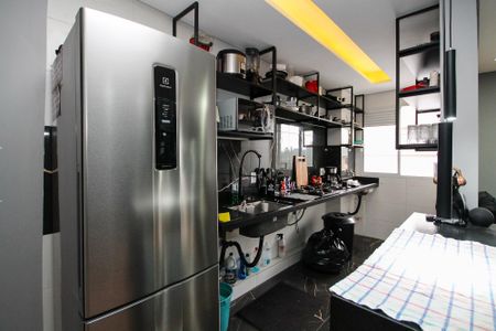 Cozinha de apartamento para alugar com 2 quartos, 49m² em Parque Rincao, Cotia