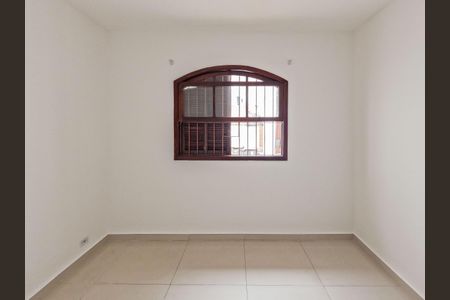 Casa para alugar com 2 quartos, 120m² em Jardim Regina, São Paulo