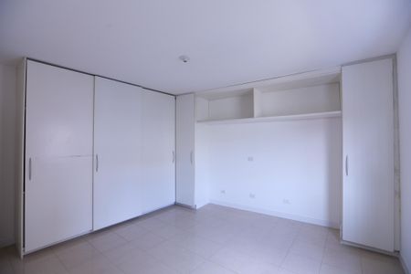 Quarto 2 de casa para alugar com 2 quartos, 100m² em Vila Picinin, São Paulo