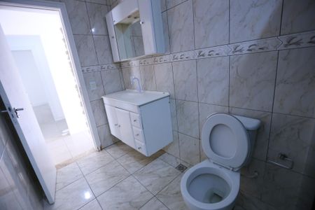 Casa para alugar com 100m², 2 quartos e 2 vagas Casa para alugar com 100m², 2 quartos e 2 vagasBanheiro