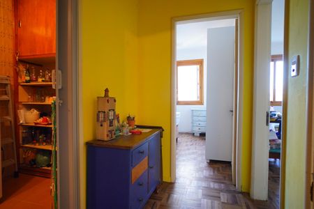 Corredor de apartamento à venda com 2 quartos, 62m² em Passo D’areia, Porto Alegre