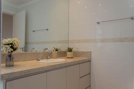 Apartamento à venda com 156m², 3 quartos e 3 vagas Apartamento à venda com 156m², 3 quartos e 3 vagasBanheiro da Suíte 1