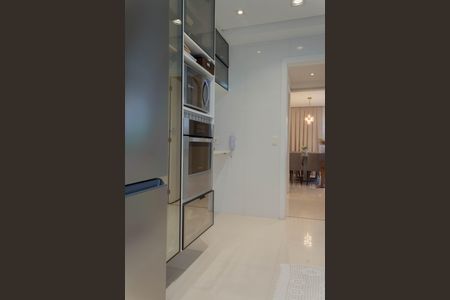 Apartamento à venda com 156m², 3 quartos e 3 vagas Apartamento à venda com 156m², 3 quartos e 3 vagasCozinha