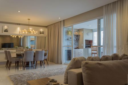 Apartamento à venda com 156m², 3 quartos e 3 vagas Apartamento à venda com 156m², 3 quartos e 3 vagasSala