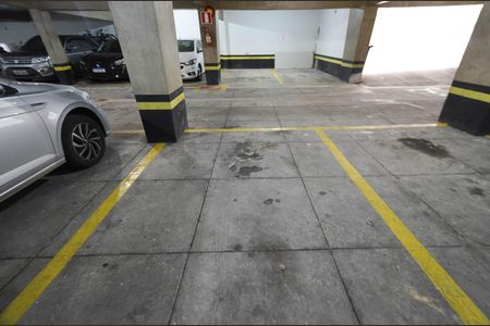 Apartamento para alugar com 72m², 2 quartos e 1 vaga Apartamento para alugar com 72m², 2 quartos e 1 vagaGaragem