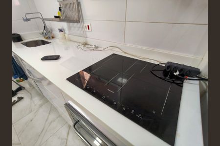 Apartamento à venda com 58m², 2 quartos e 1 vaga Apartamento à venda com 58m², 2 quartos e 1 vagaCozinha e Área de Serviço