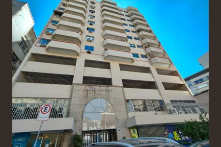 Apartamento à venda com 58m², 2 quartos e 1 vaga Apartamento à venda com 58m², 2 quartos e 1 vagaFachada e portaria