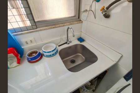 Apartamento à venda com 58m², 2 quartos e 1 vaga Apartamento à venda com 58m², 2 quartos e 1 vagaCozinha e Área de Serviço
