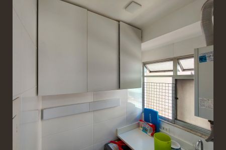 Apartamento à venda com 58m², 2 quartos e 1 vaga Apartamento à venda com 58m², 2 quartos e 1 vagaCozinha e Área de Serviço
