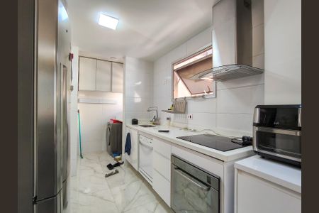 Apartamento à venda com 58m², 2 quartos e 1 vaga Apartamento à venda com 58m², 2 quartos e 1 vagaCozinha e Área de Serviço