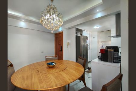 Apartamento à venda com 58m², 2 quartos e 1 vaga Apartamento à venda com 58m², 2 quartos e 1 vagaSala