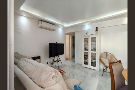 Apartamento à venda com 58m², 2 quartos e 1 vaga Apartamento à venda com 58m², 2 quartos e 1 vagaSala