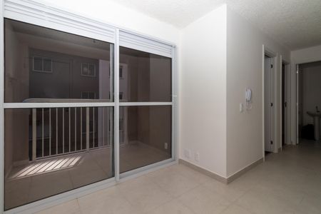 Sala de apartamento à venda com 2 quartos, 33m² em Parque Industrial Tomas Edson, São Paulo