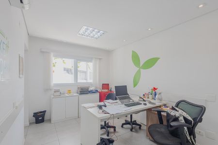 Casa à venda com 117m², 2 quartos e 1 vagaEscritório