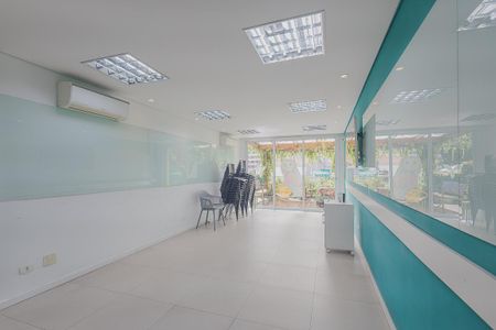 Sala de casa à venda com 2 quartos, 117m² em Jardim das Bandeiras, São Paulo