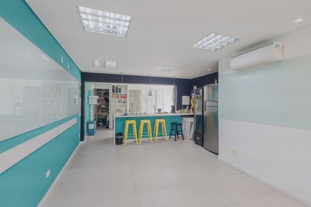 Sala de casa à venda com 2 quartos, 117m² em Jardim das Bandeiras, São Paulo