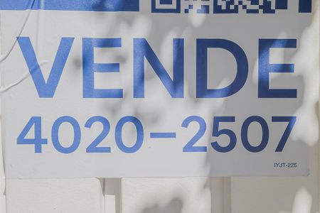 Casa à venda com 117m², 2 quartos e 1 vagaPlaquinha