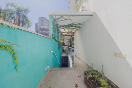 Casa à venda com 117m², 2 quartos e 1 vagaQuintal