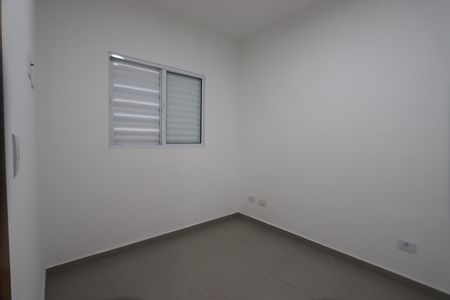 Quarto 1 de apartamento para alugar com 2 quartos, 38m² em Vila Antonieta, São Paulo
