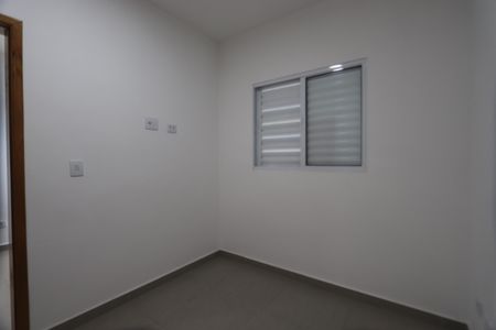 Quarto 1 de apartamento para alugar com 2 quartos, 38m² em Vila Antonieta, São Paulo