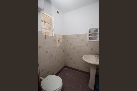 Banheiro de casa para alugar com 1 quarto, 100m² em Jardim Mariliza, São Paulo