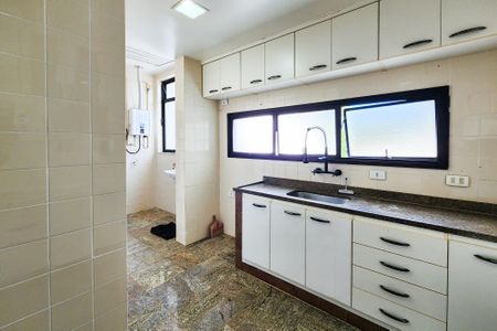 Apartamento à venda com 125m², 3 quartos e 2 vagasCozinha 