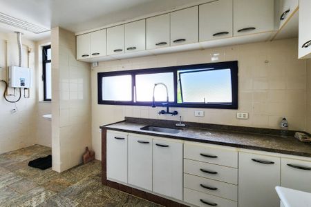 Apartamento à venda com 125m², 3 quartos e 2 vagasCozinha 