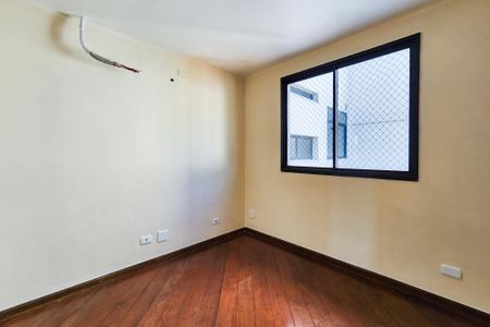 Apartamento à venda com 125m², 3 quartos e 2 vagasQuarto 2