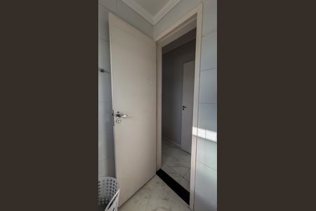 Apartamento para alugar com 57m², 2 quartos e 1 vaga Apartamento para alugar com 57m², 2 quartos e 1 vagaBanheiro da Suíte