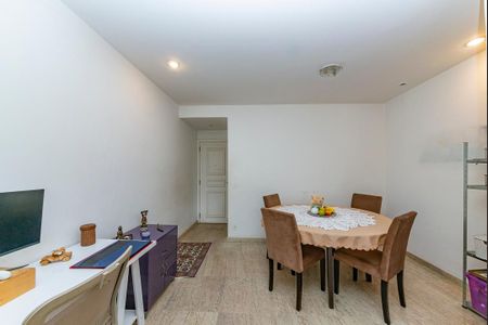 Apartamento à venda com 75m², 2 quartos e 2 vagas Apartamento à venda com 75m², 2 quartos e 2 vagasSala