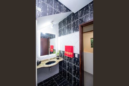 Casa à venda com 248m², 3 quartos e 2 vagasLavabo