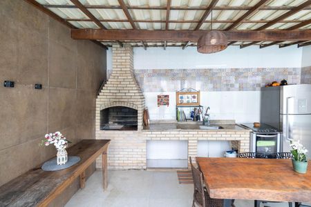 Casa para alugar com 360m², 4 quartos e 1 vaga Casa para alugar com 360m², 4 quartos e 1 vagaChurrasqueira