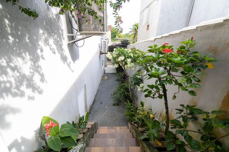 Casa para alugar com 360m², 4 quartos e 1 vaga Casa para alugar com 360m², 4 quartos e 1 vagaÁrea externa