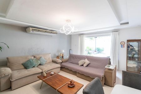 Sala de casa para alugar com 4 quartos, 360m² em Guaratiba, Rio de Janeiro