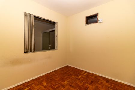 Quarto 2 de casa para alugar com 2 quartos, 70m² em Realengo, Rio de Janeiro
