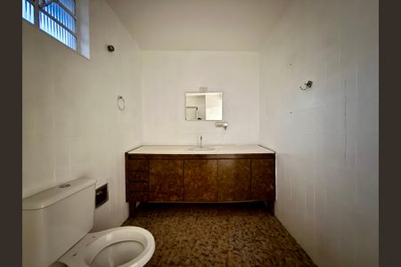 Casa para alugar com 200m², 3 quartos e 2 vagasBanheiro Suíte