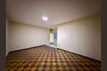 Casa para alugar com 200m², 3 quartos e 2 vagasSala