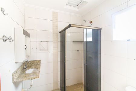 Casa de condomínio para alugar com 67m², 2 quartos e 1 vaga Casa de condomínio para alugar com 67m², 2 quartos e 1 vagaBanheiro