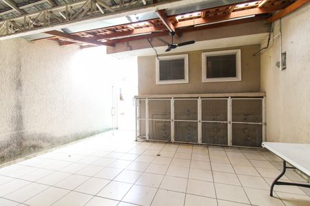 Casa de condomínio para alugar com 67m², 2 quartos e 1 vaga Casa de condomínio para alugar com 67m², 2 quartos e 1 vagaÁrea comum - Salão de festas