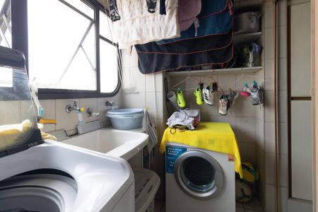 Apartamento à venda com 110m², 2 quartos e 1 vaga Apartamento à venda com 110m², 2 quartos e 1 vagaLavanderia