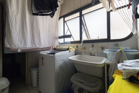 Apartamento à venda com 110m², 2 quartos e 1 vaga Apartamento à venda com 110m², 2 quartos e 1 vagaLavanderia