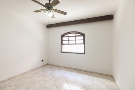 Casa para alugar com 180m², 3 quartos e 3 vagas Casa para alugar com 180m², 3 quartos e 3 vagasQuarto 2