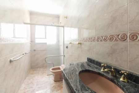 Casa para alugar com 180m², 3 quartos e 3 vagas Casa para alugar com 180m², 3 quartos e 3 vagasBanheiro Social