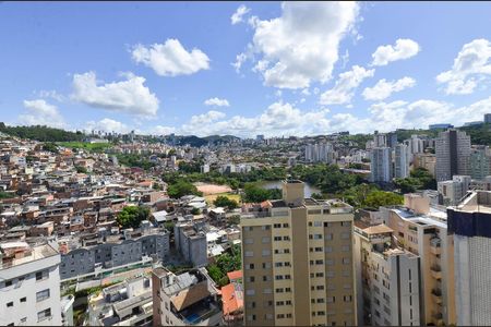 Apartamento à venda com 243m², 3 quartos e 2 vagasVista