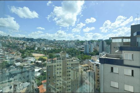 Apartamento à venda com 243m², 3 quartos e 2 vagasVista