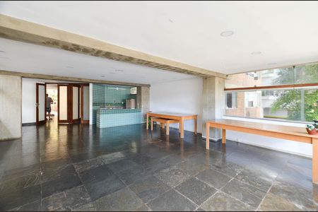 Apartamento à venda com 243m², 3 quartos e 2 vagasÁrea comum - Salão de festas