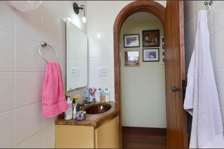 Apartamento à venda com 243m², 3 quartos e 2 vagasBanheiro Social